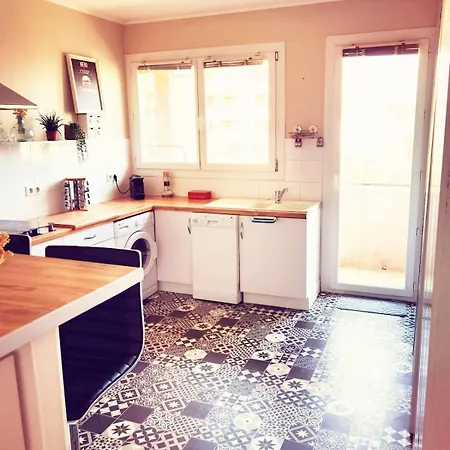 Daire Beautiful Downtown *