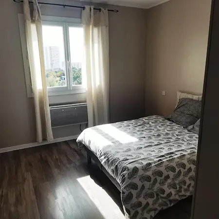Beautiful Downtown Apartman